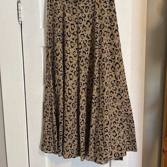 Silk leopard print skirt - Picture 2 of 4